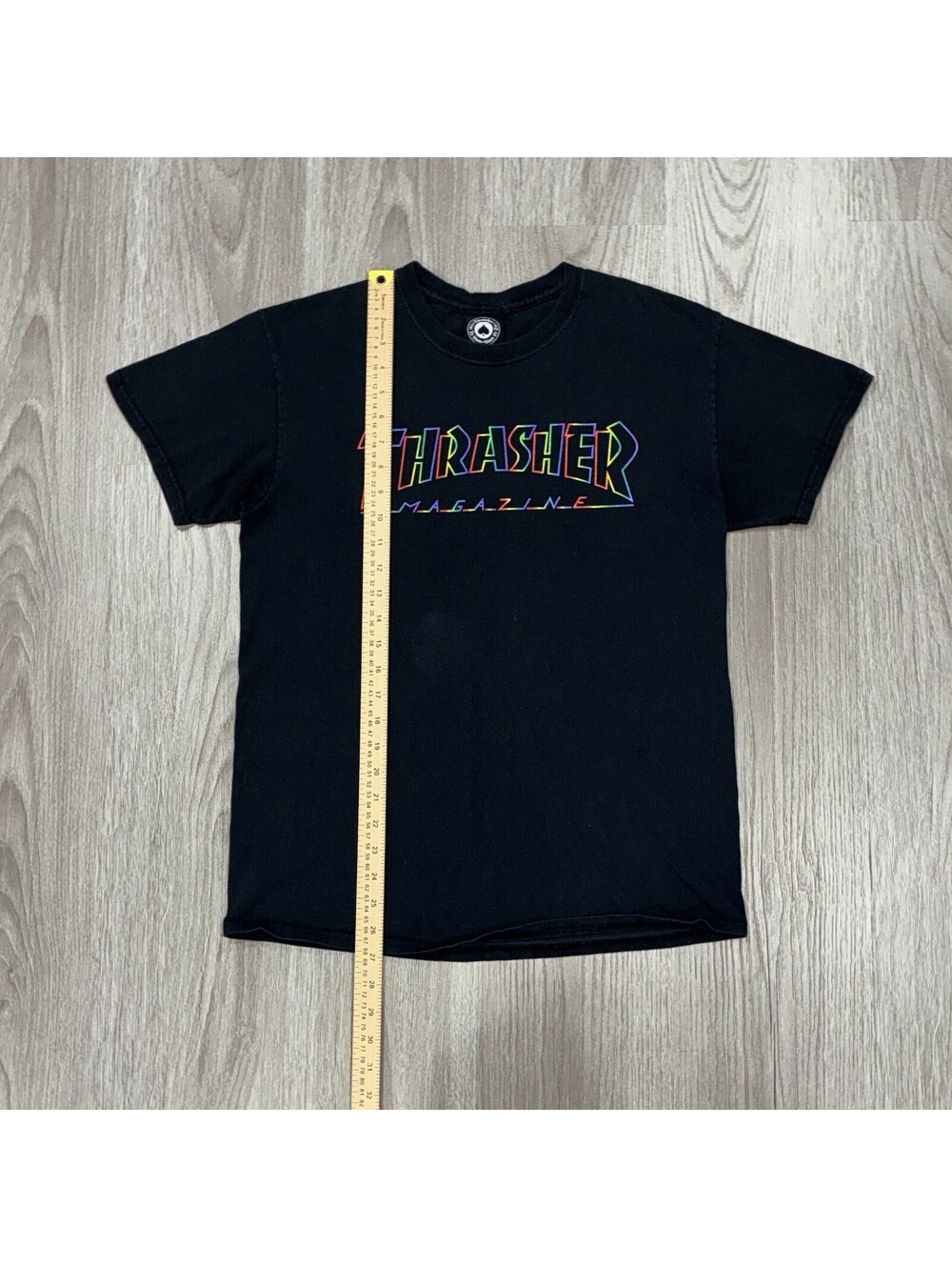 Thrasher Magazine Rainbow Logo Graphic T-Shirt Mens Medium Black Skatewear Neon